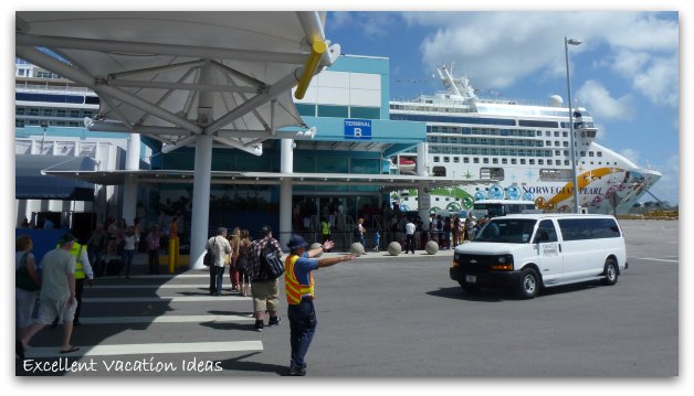 Norwegian Pearl Check in 